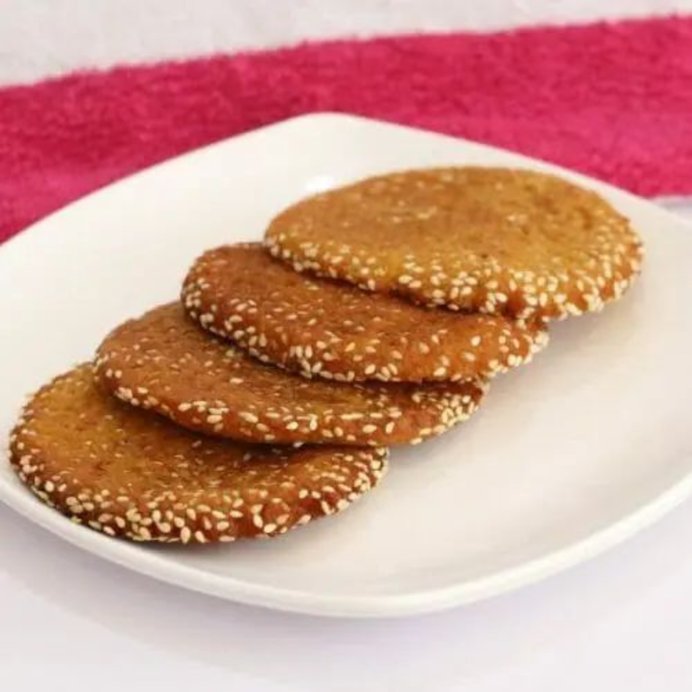 nuvvula arisalu (sesame jaggery rice sweet)