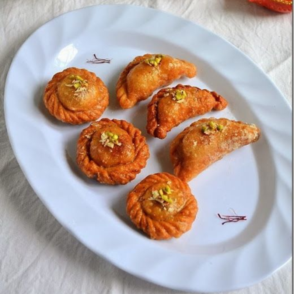 kova puri (chandrakala) sweet