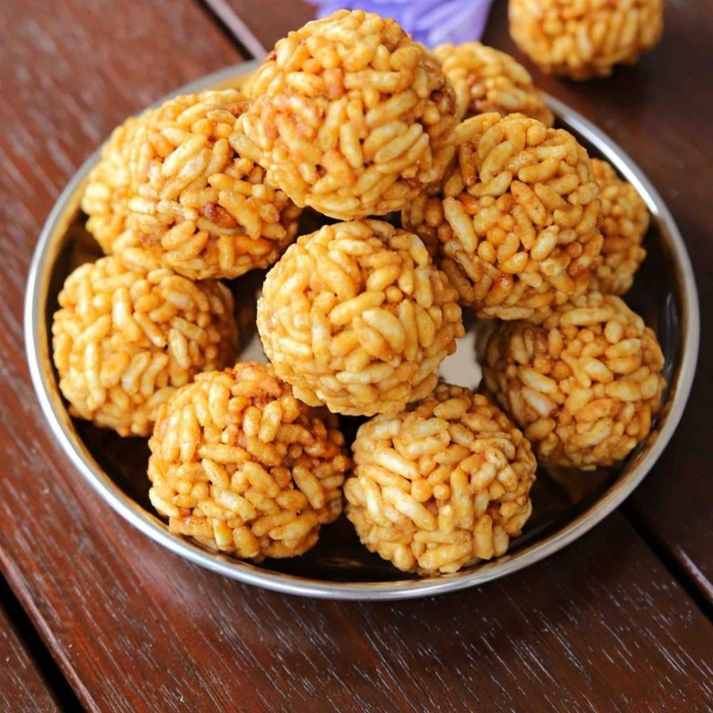 murmura laddu (puffed rice jaggery laddu)
